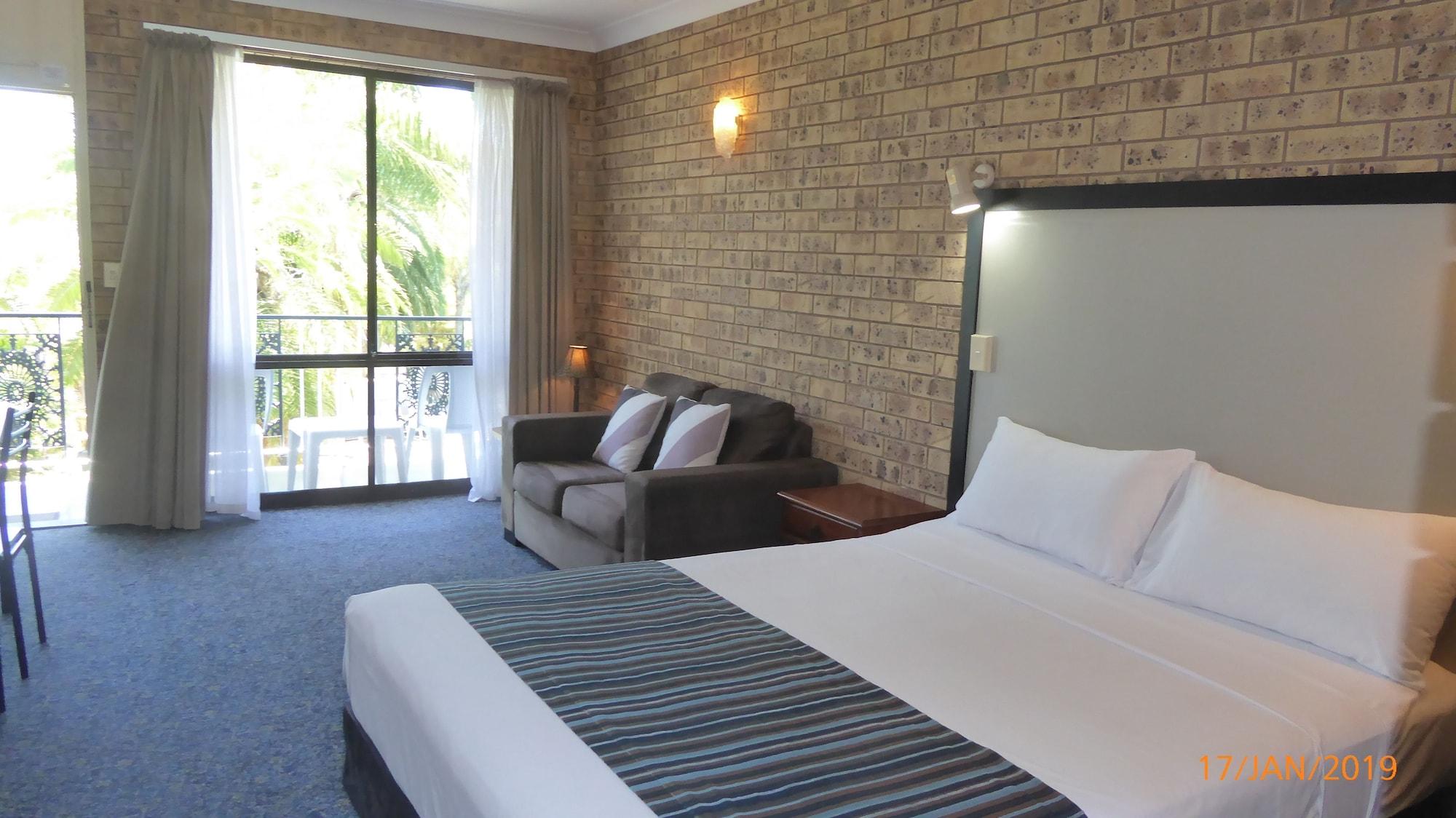 Tower Court Motel - Adults Only Haven Hervey Bay Ngoại thất bức ảnh