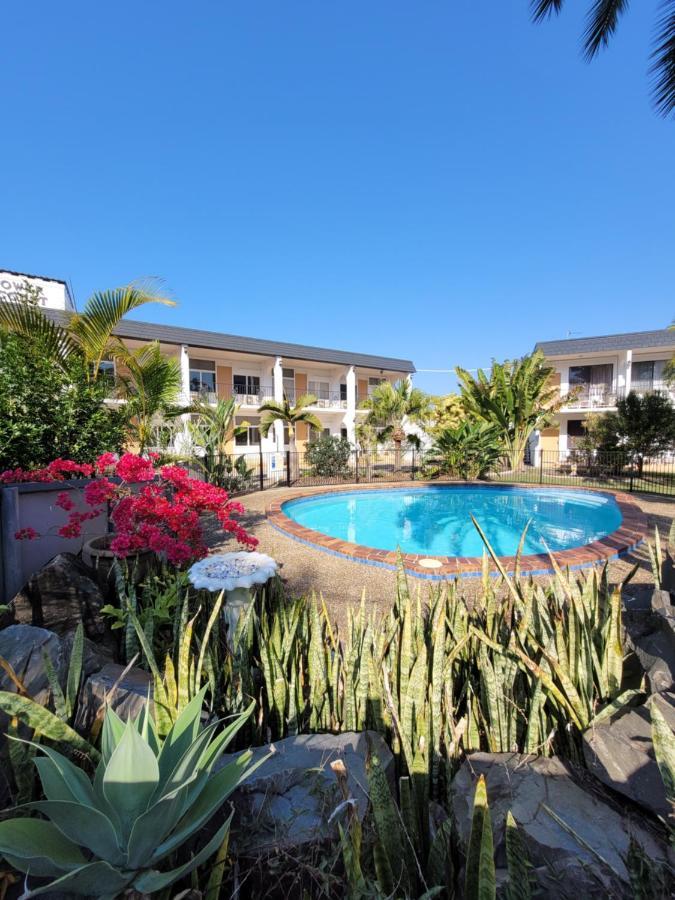 Tower Court Motel - Adults Only Haven Hervey Bay Ngoại thất bức ảnh