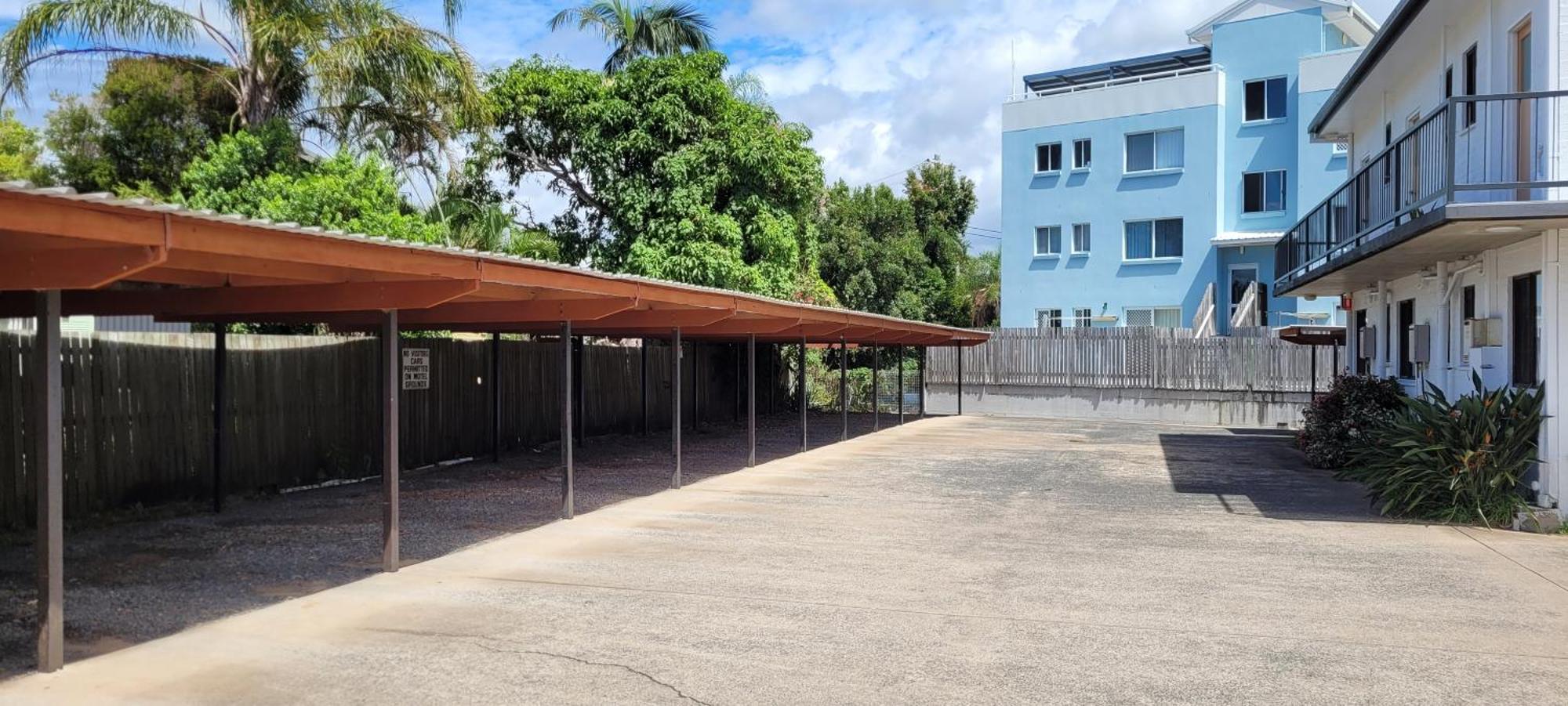Tower Court Motel - Adults Only Haven Hervey Bay Ngoại thất bức ảnh