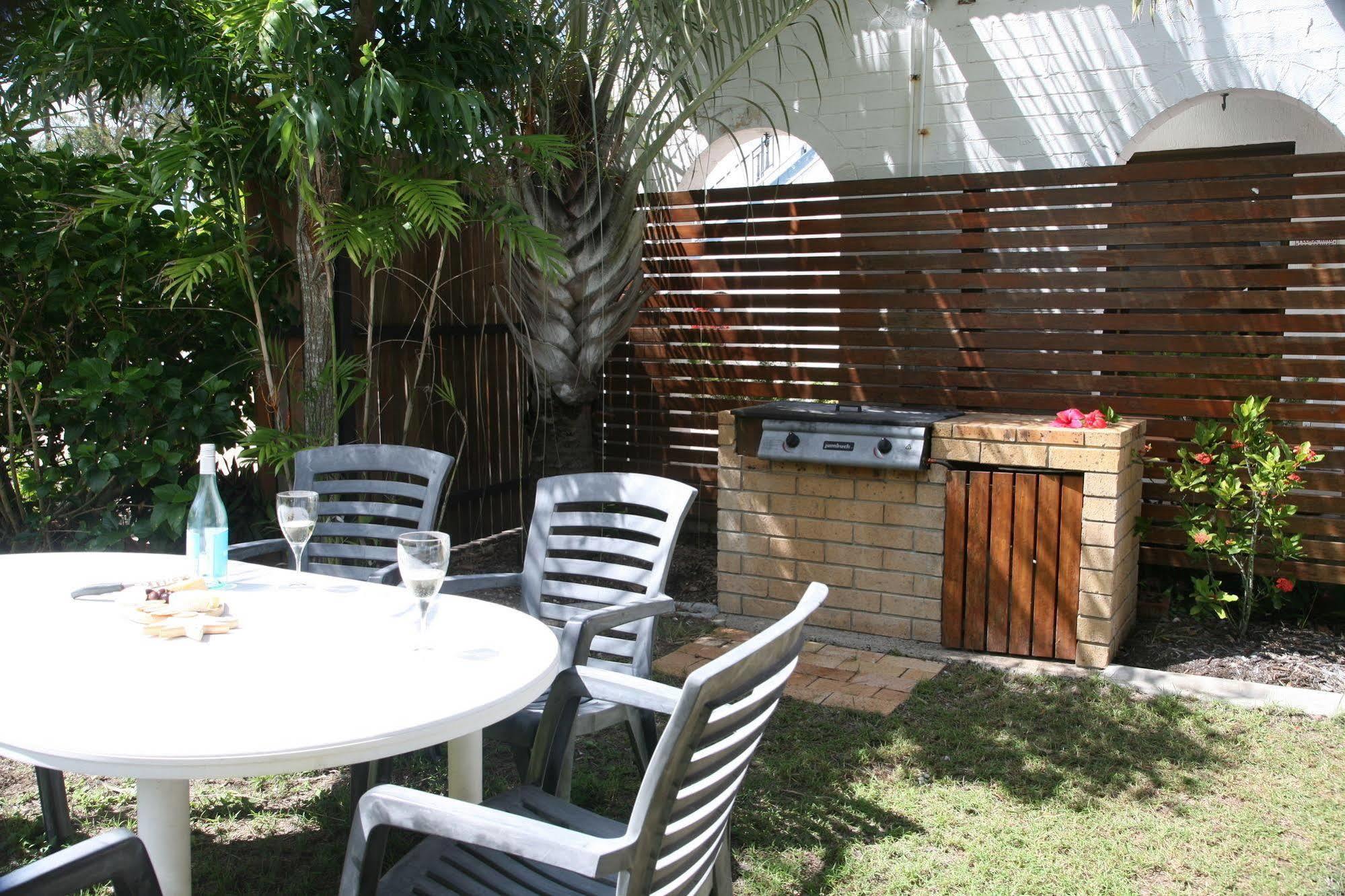 Tower Court Motel - Adults Only Haven Hervey Bay Ngoại thất bức ảnh