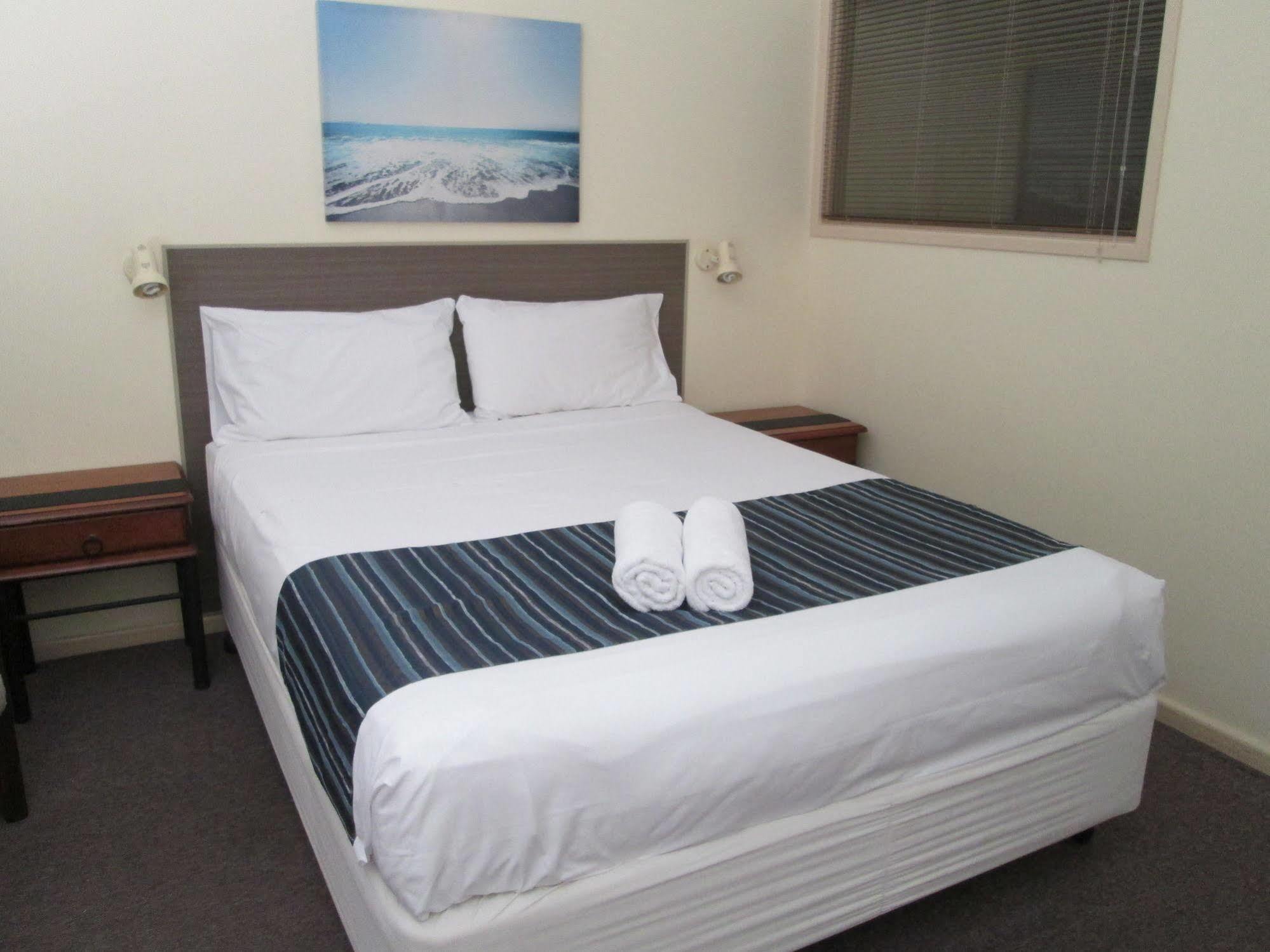 Tower Court Motel - Adults Only Haven Hervey Bay Ngoại thất bức ảnh
