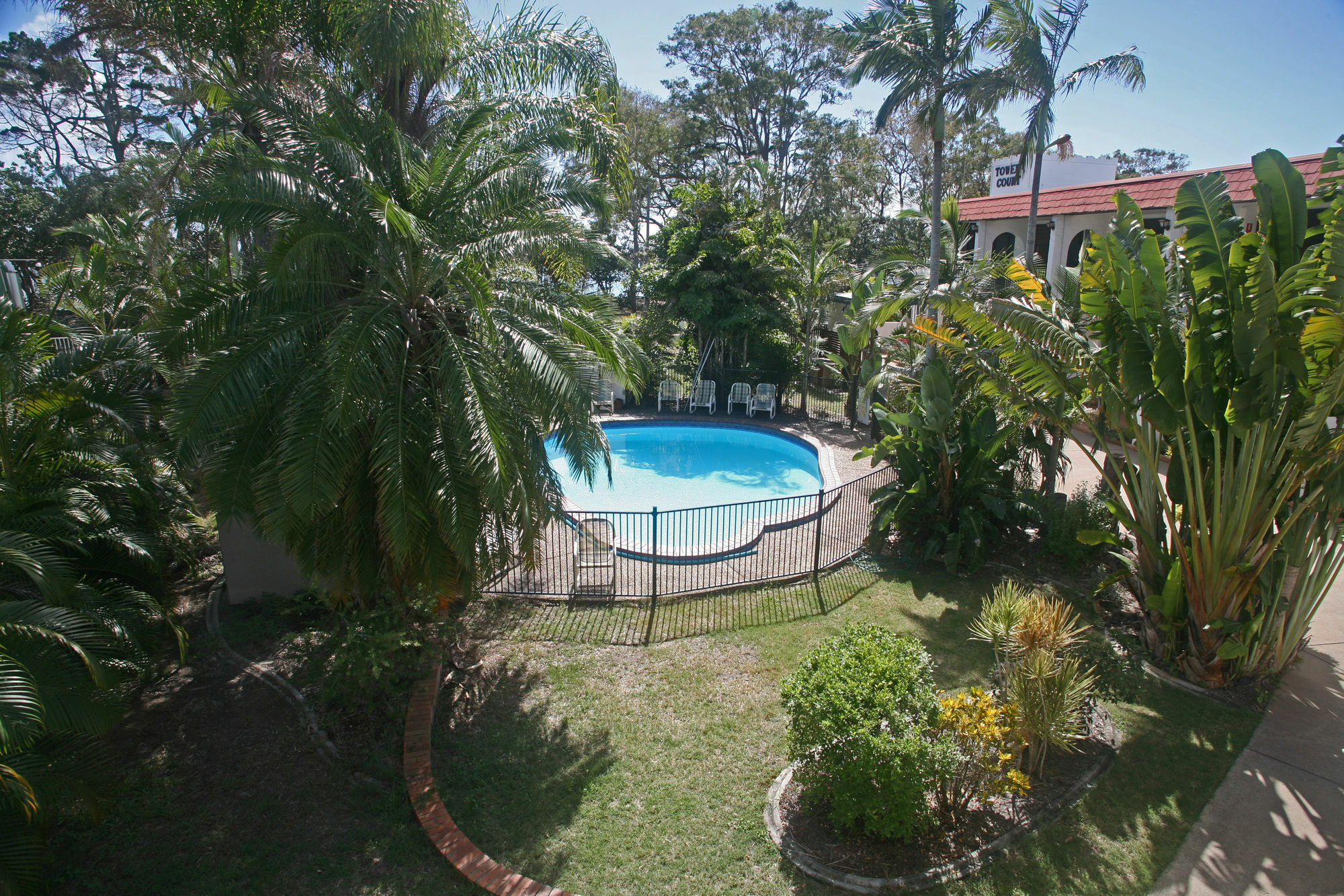 Tower Court Motel - Adults Only Haven Hervey Bay Ngoại thất bức ảnh